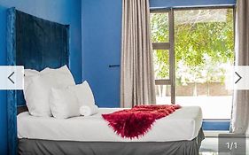Budais Guest Lodge
